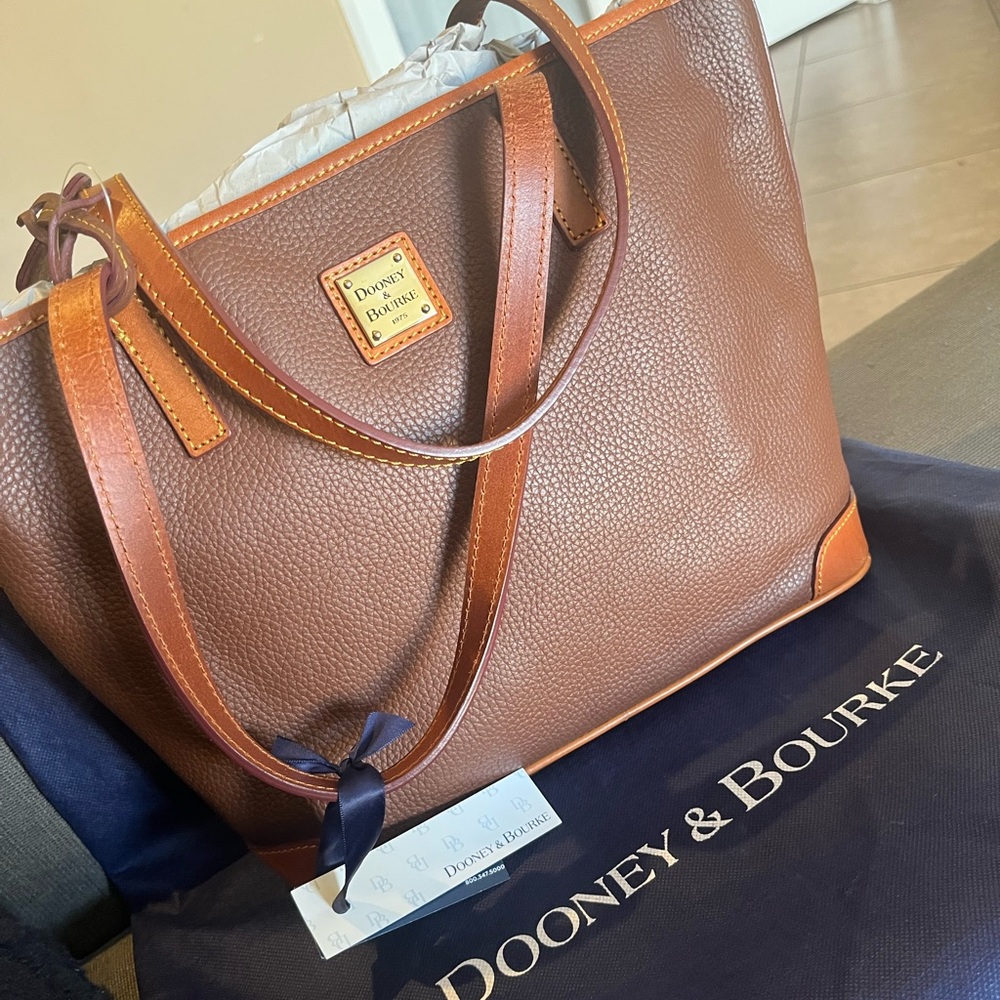 DOONEY & BOURKE Tote Purse